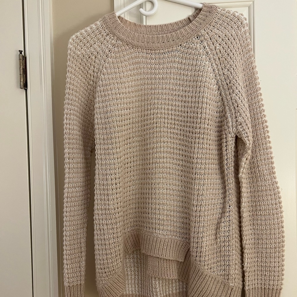ARI sweater